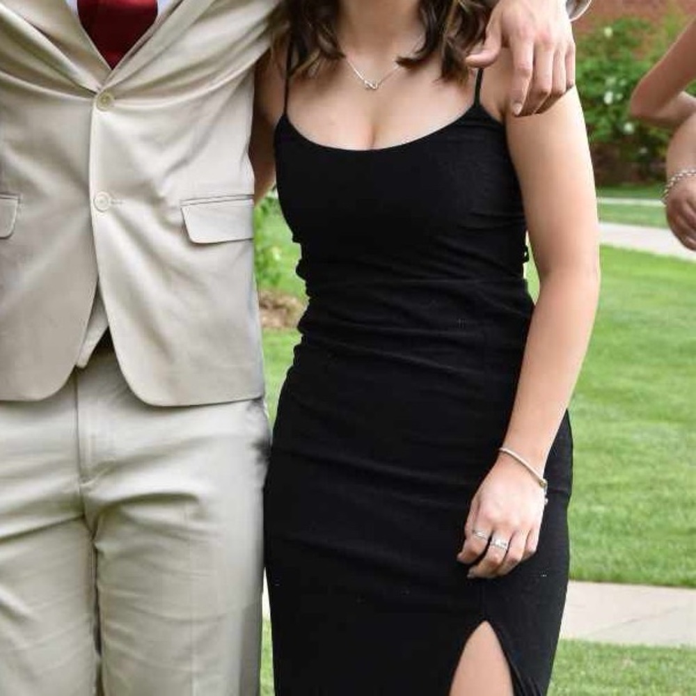 black prom dress - Picture 1 of 3